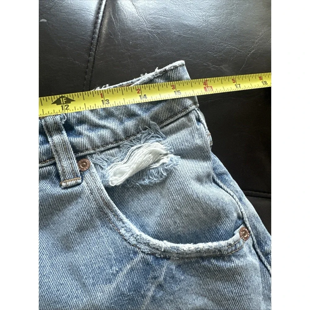 Rolla's Size 32 Dusters High Rise Slim Distressed Denim Jean‎ Shorts Light Wash